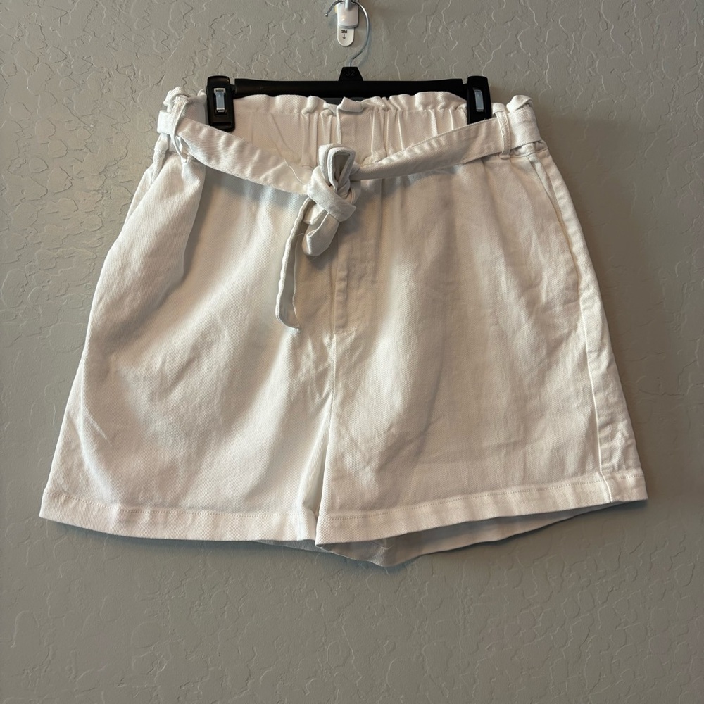 Draper James white paperbag ruffle waist high waisted shorts size XL